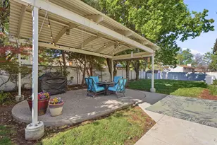 3162 E Candytuft St S, Cottonwood Heights, UT 84121 - Photo 39