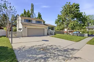 3162 E Candytuft St S, Cottonwood Heights, UT 84121 - Photo 7