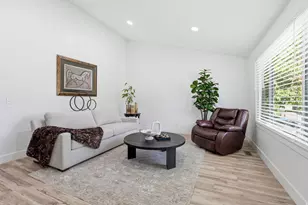 3162 E Candytuft St S, Cottonwood Heights, UT 84121 - Photo 9