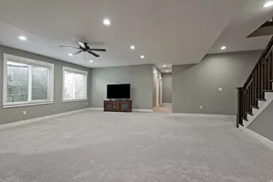 10708 S Dielsdorf Rd E, Sandy, UT 84092 - Photo 35