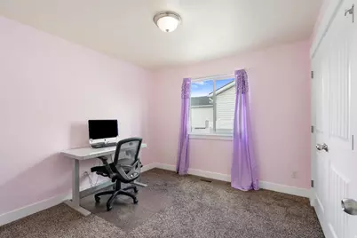 2428 E Jim Bridger Dr, Eagle Mountain, UT 84005 - Photo 11