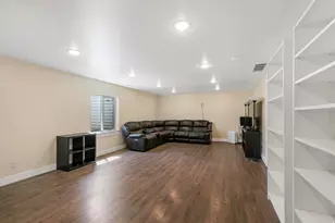 2428 E Jim Bridger Dr, Eagle Mountain, UT 84005 - Photo 15