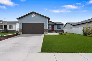 2428 E Jim Bridger Dr, Eagle Mountain, UT 84005 - Photo 1