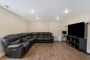 2428 E Jim Bridger Dr, Eagle Mountain, UT 84005 - Photo 13