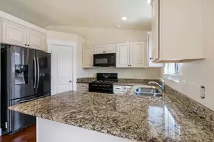 2428 E Jim Bridger Dr, Eagle Mountain, UT 84005 - Photo 7