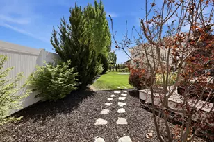 1924 W Pearl Park Circle, Kaysville, UT 84037 - Photo 5