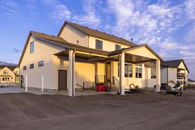 904 S 1900 W, Layton, UT 84041 - Photo 3