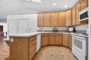 2465 N Dorchester Ave, Harrisville, UT 84414 - Photo 13