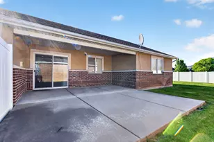 2465 N Dorchester Ave, Harrisville, UT 84414 - Photo 27