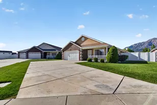 2465 N Dorchester Ave, Harrisville, UT 84414 - Photo 3