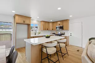 8643 S Vaquero Dr E, Sandy, UT 84094 - Photo 9