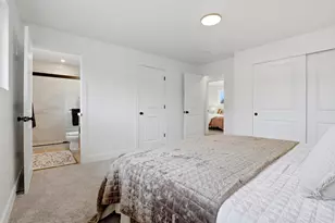 8643 S Vaquero Dr E, Sandy, UT 84094 - Photo 17