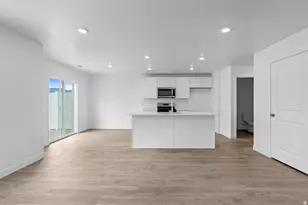 2101 S Wolverine Way, Washington, UT 84780 - Photo 9
