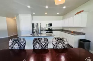 954 N Wahlen Way, Harrisville, UT 84404 - Photo 9
