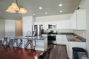 954 N Wahlen Way, Harrisville, UT 84404 - Photo 7