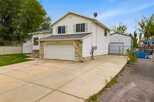 1561 W 1725 S, Woods Cross, UT 84087 - Photo 3