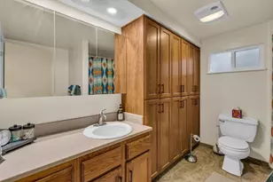 10705 S 300 E, Sandy, UT 84070 - Photo 41