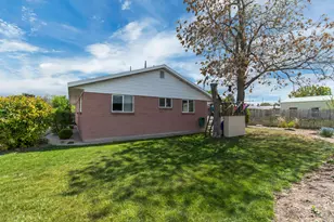 4898 S 1575 W, Taylorsville, UT 84123 - Photo 27