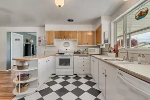 4898 S 1575 W, Taylorsville, UT 84123 - Photo 7
