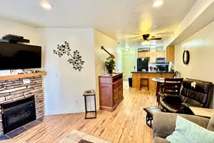 929 Harbor Village, Garden City, UT 84028 - Photo 3