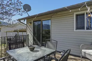 837 E Carnation Dr, Sandy, UT 84094 - Photo 37