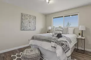 837 E Carnation Dr, Sandy, UT 84094 - Photo 17