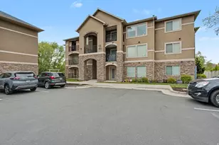 861 S Main St, Layton, UT 84041 - Photo 15