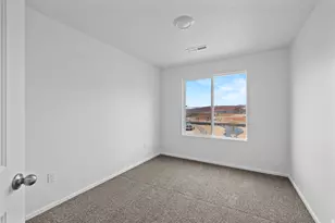 2779 E Rushpink Ln, Washington, UT 84780 - Photo 7