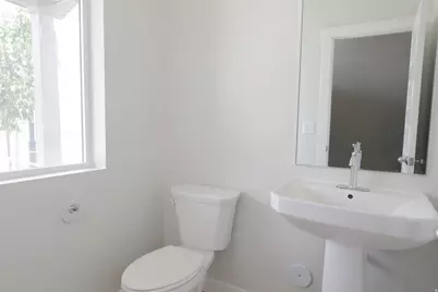 1077 W Linden Ln S #29, Woods Cross, UT 84087 - Photo 21