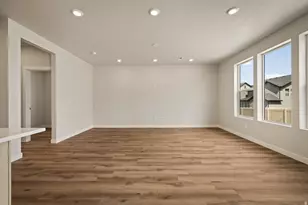 1077 W Linden Ln S, Woods Cross, UT 84087 - Photo 13
