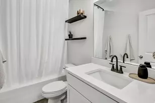 2119 S Mountain View Blvd E, Woods Cross, UT 84087 - Photo 15