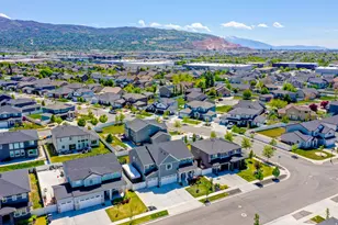 2119 S Mountain View Blvd E, Woods Cross, UT 84087 - Photo 39