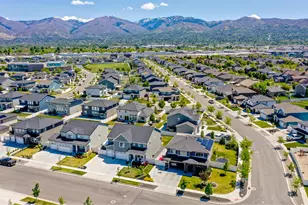 2119 S Mountain View Blvd E, Woods Cross, UT 84087 - Photo 35