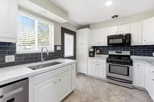 935 E 900 N, Bountiful, UT 84010 - Photo 11