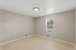 2875 N Hillfield Rd, Layton, UT 84041 - Photo 17