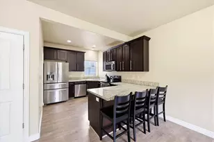 1823 W 2300 S, Woods Cross, UT 84087 - Photo 11