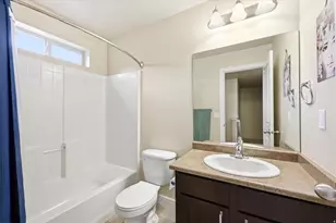 1823 W 2300 S, Woods Cross, UT 84087 - Photo 19
