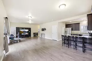 1823 W 2300 S, Woods Cross, UT 84087 - Photo 9