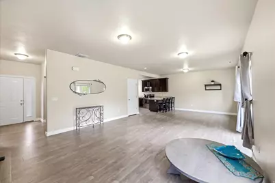 1823 W 2300 S, Woods Cross, UT 84087 - Photo 5