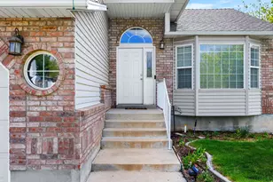 7629 S Kings Bridge Dr W, West Jordan, UT 84084 - Photo 3