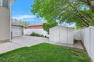 7629 S Kings Bridge Dr W, West Jordan, UT 84084 - Photo 35