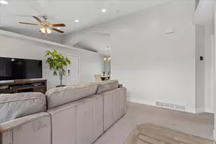 978 S 190 W, Orem, UT 84058 - Photo 7