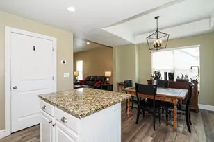 879 W Saddlebrook Dr, Kaysville, UT 84037 - Photo 17