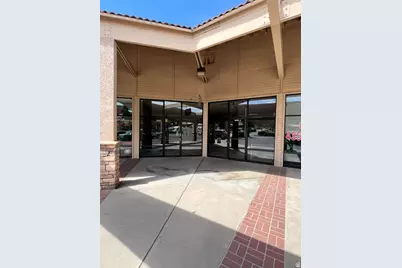 929 W Sunset Blvd #4, Saint George, UT 84770 - Photo 3