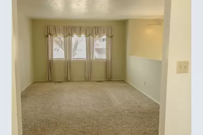 324 N 300 W, Vernal, UT 84078 - Photo 7