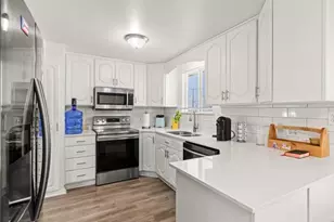 21 Quebec Cir, Tooele, UT 84074 - Photo 9