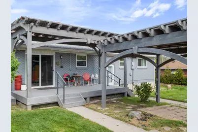 5597 S Hillside Dr E, Murray, UT 84107 - Photo 9