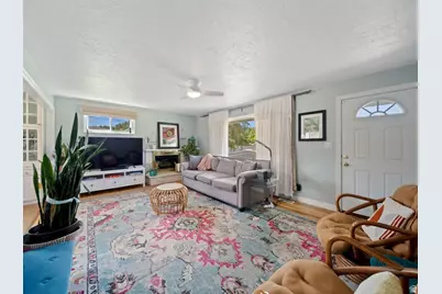 5597 S Hillside Dr E, Murray, UT 84107 - Photo 11