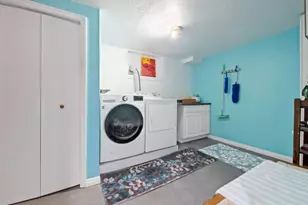 5597 S Hillside Dr E, Murray, UT 84107 - Photo 23