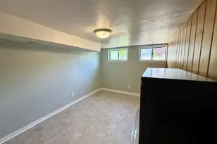 5597 S Hillside Dr E, Murray, UT 84107 - Photo 29